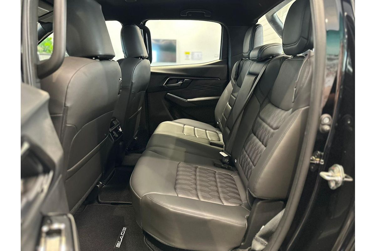 2025 Isuzu D-MAX BLADE 4X4