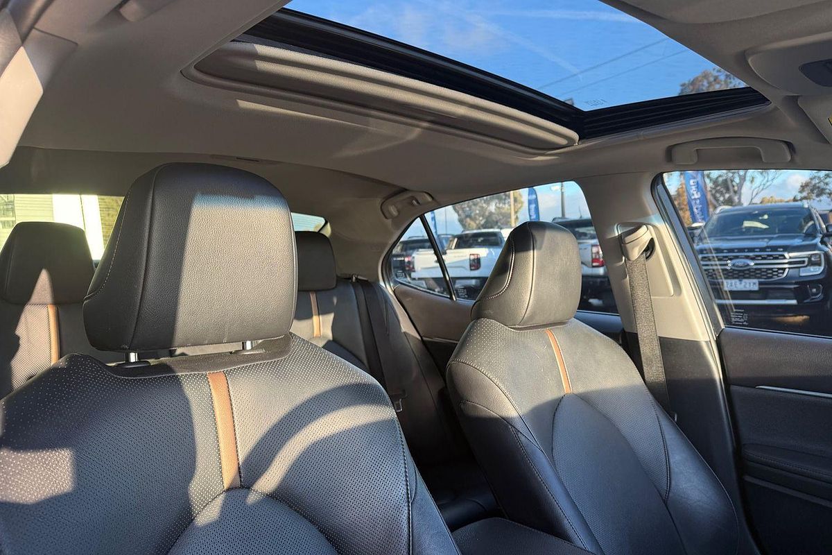 2018 Toyota Camry SL AXVH71R
