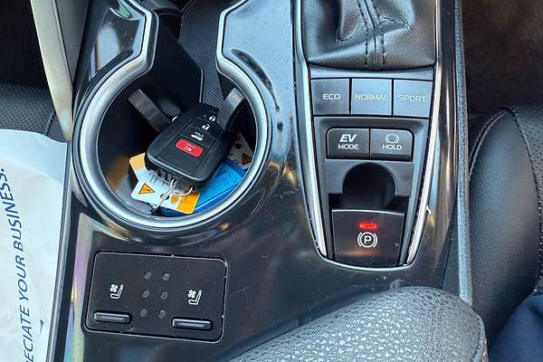 2018 Toyota Camry SL AXVH71R