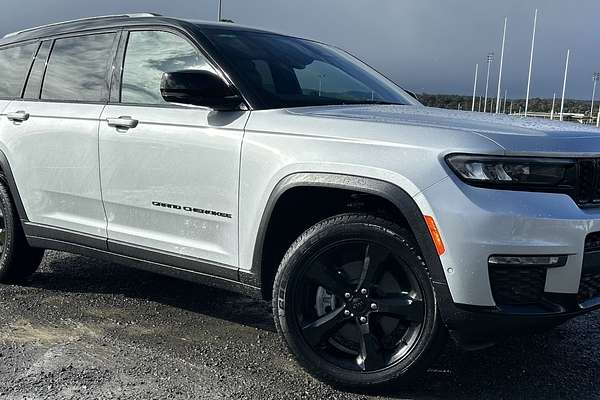 2025 Jeep Grand Cherokee Night Eagle WL