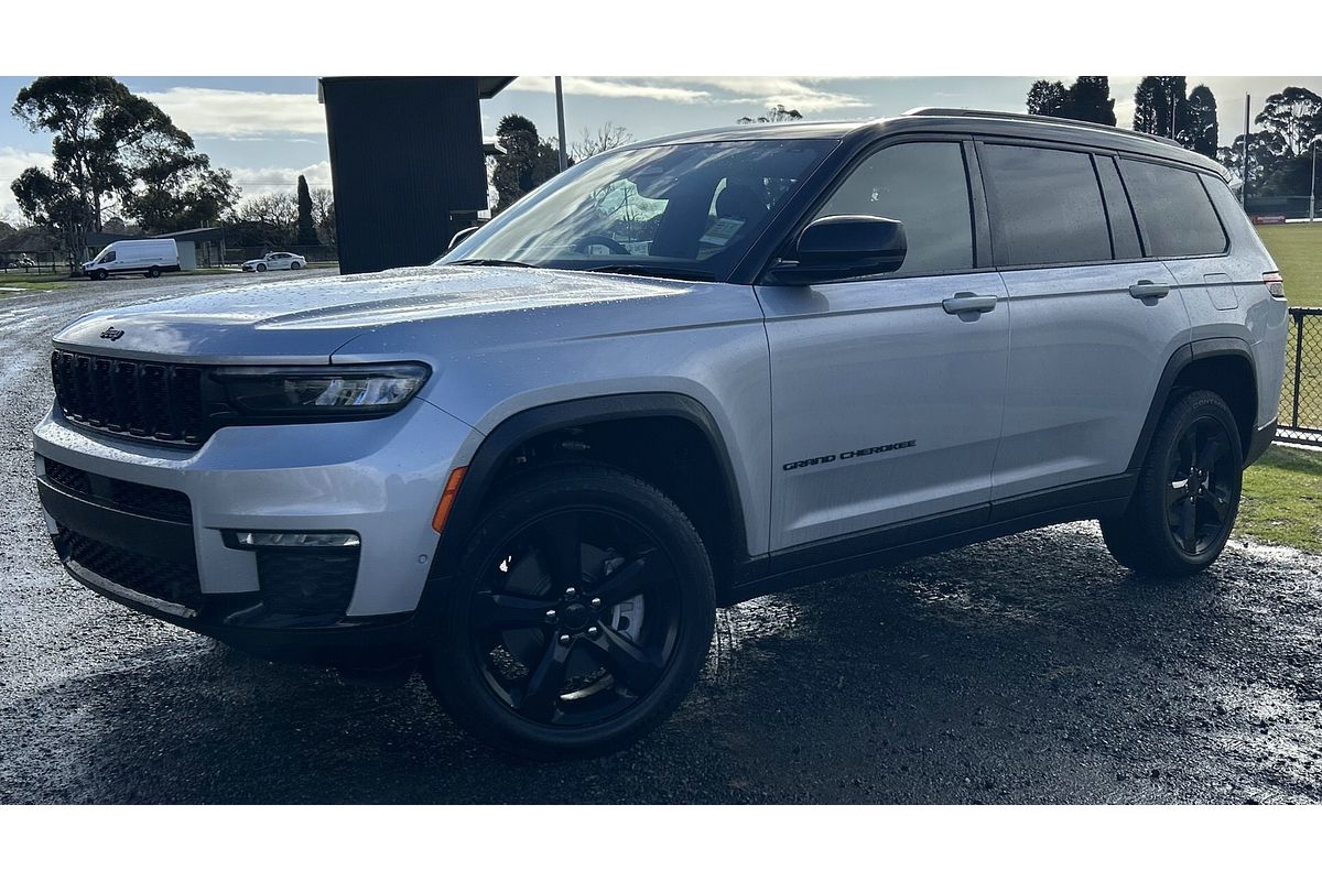 2025 Jeep Grand Cherokee Night Eagle WL