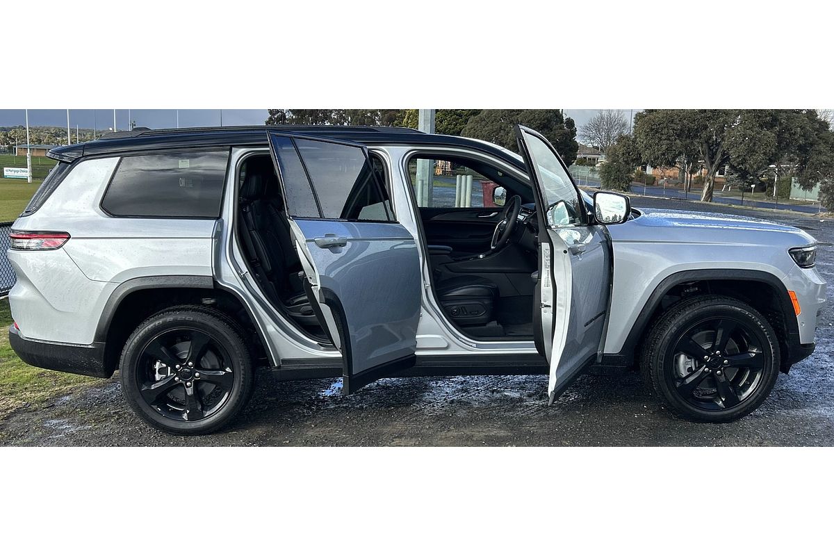 2025 Jeep Grand Cherokee Night Eagle WL