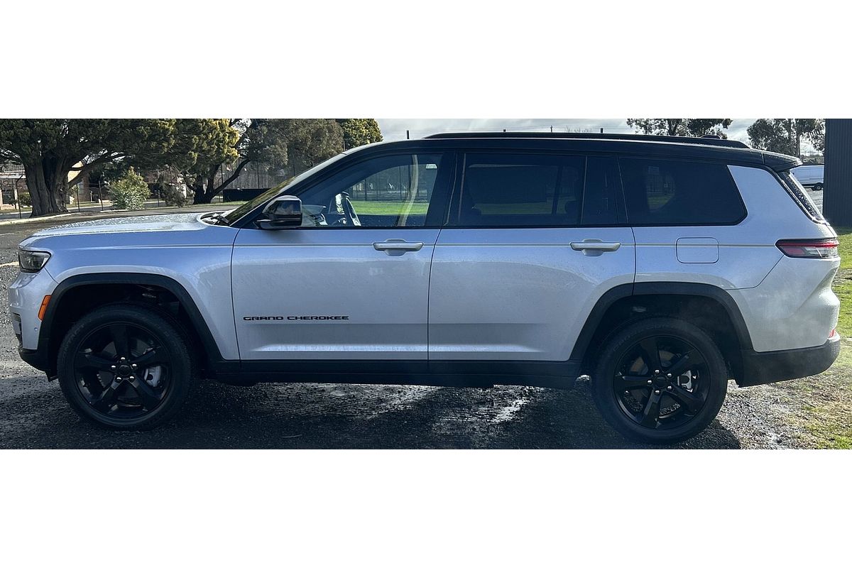 2025 Jeep Grand Cherokee Night Eagle WL