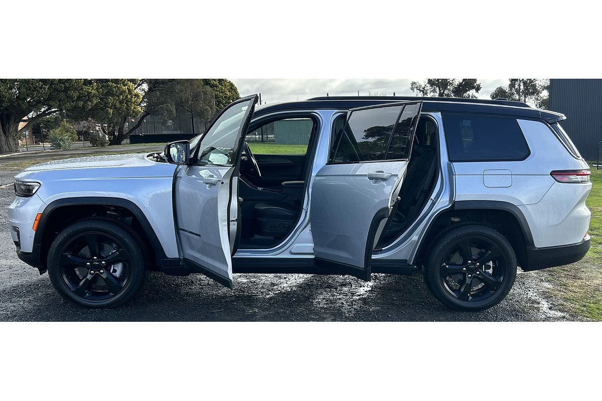 2025 Jeep Grand Cherokee Night Eagle WL