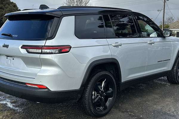 2025 Jeep Grand Cherokee Night Eagle WL