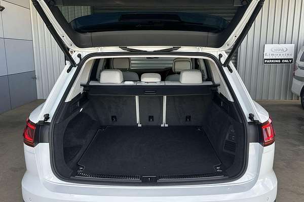 2022 Volkswagen Touareg 210TDI Elegance CR