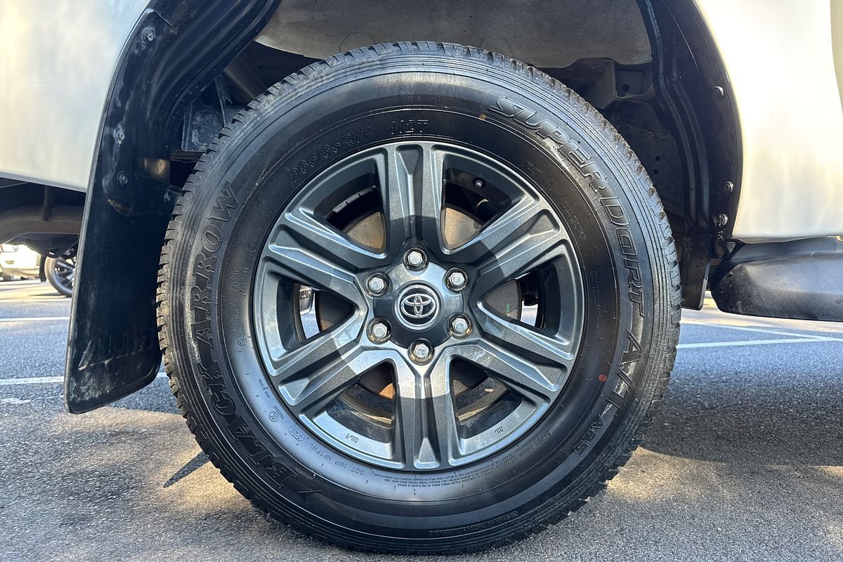 2023 Toyota Hilux SR GUN126R 4X4