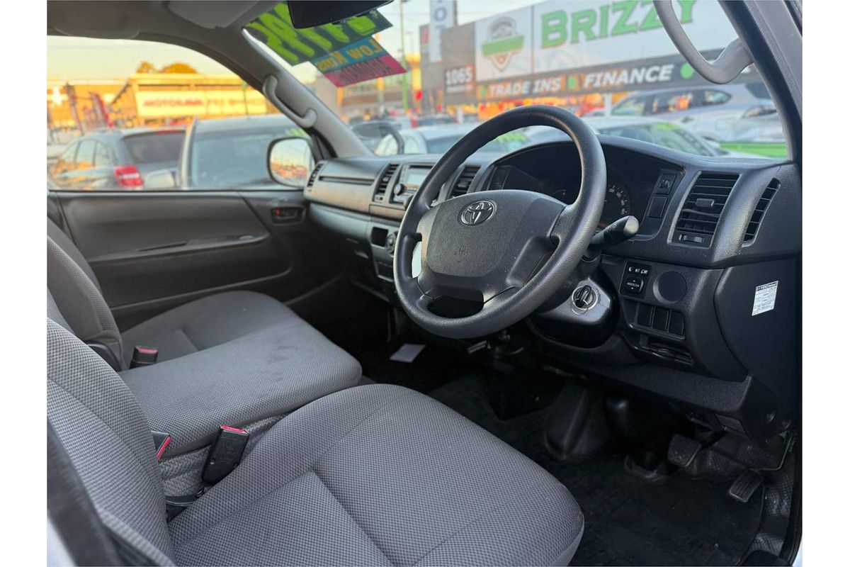 2016 Toyota HIACE