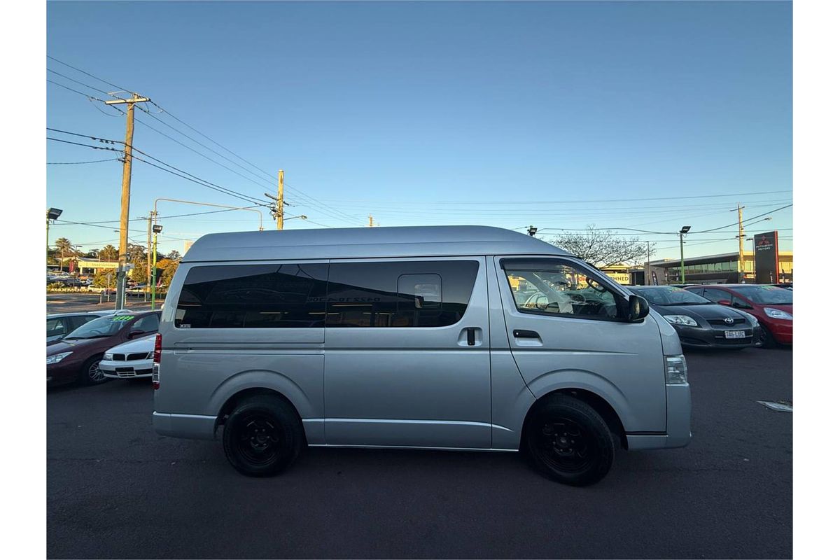 2016 Toyota HIACE