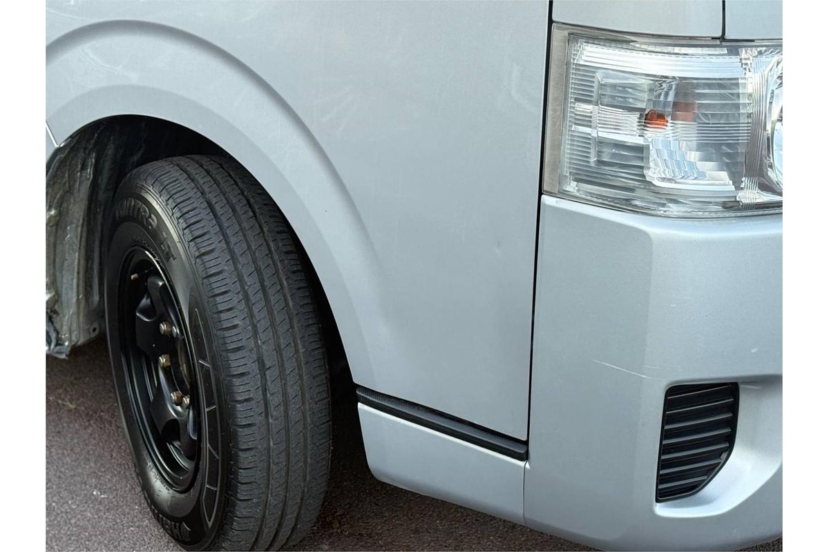 2016 Toyota HIACE