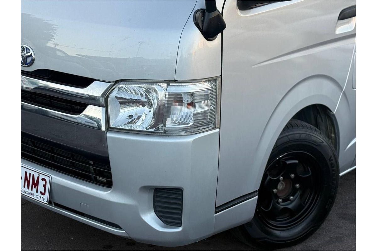 2016 Toyota HIACE