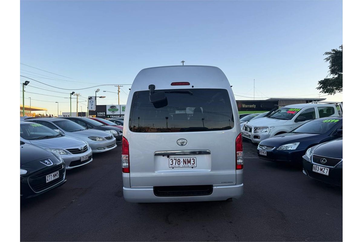 2016 Toyota HIACE