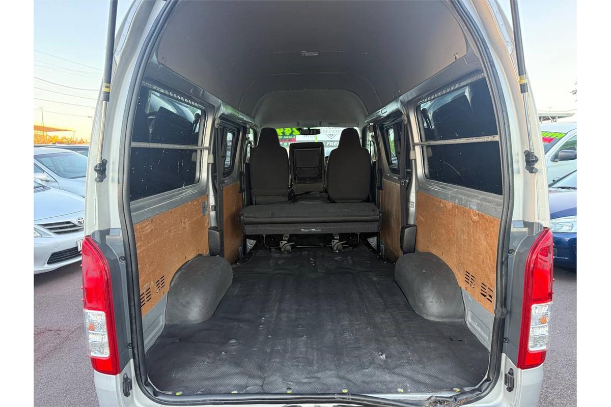 2016 Toyota HIACE