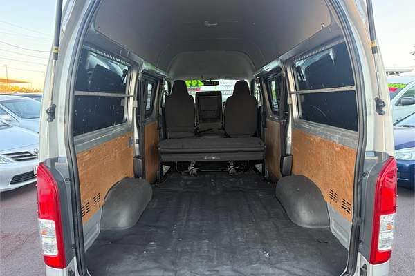 2016 Toyota HIACE