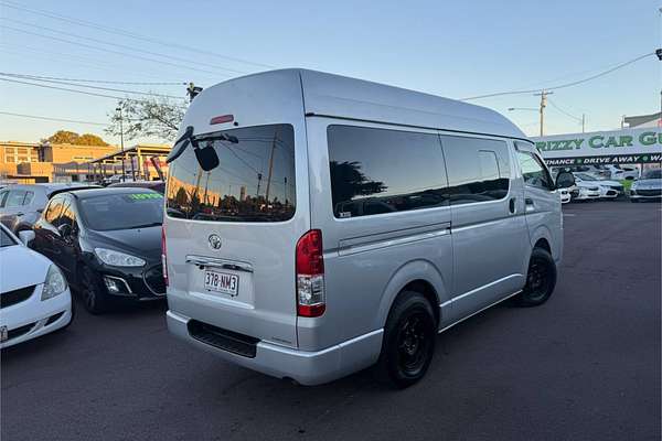 2016 Toyota HIACE