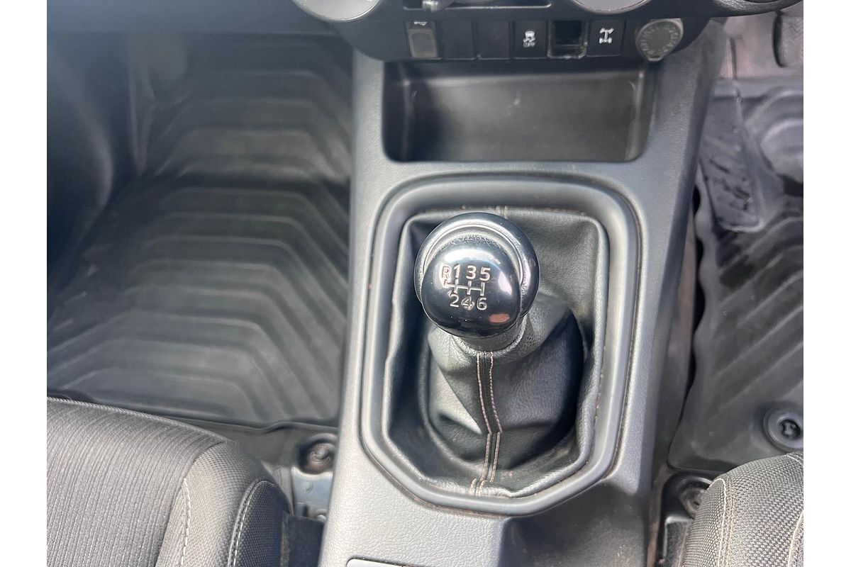 2019 Toyota Hilux SR GUN126R 4X4