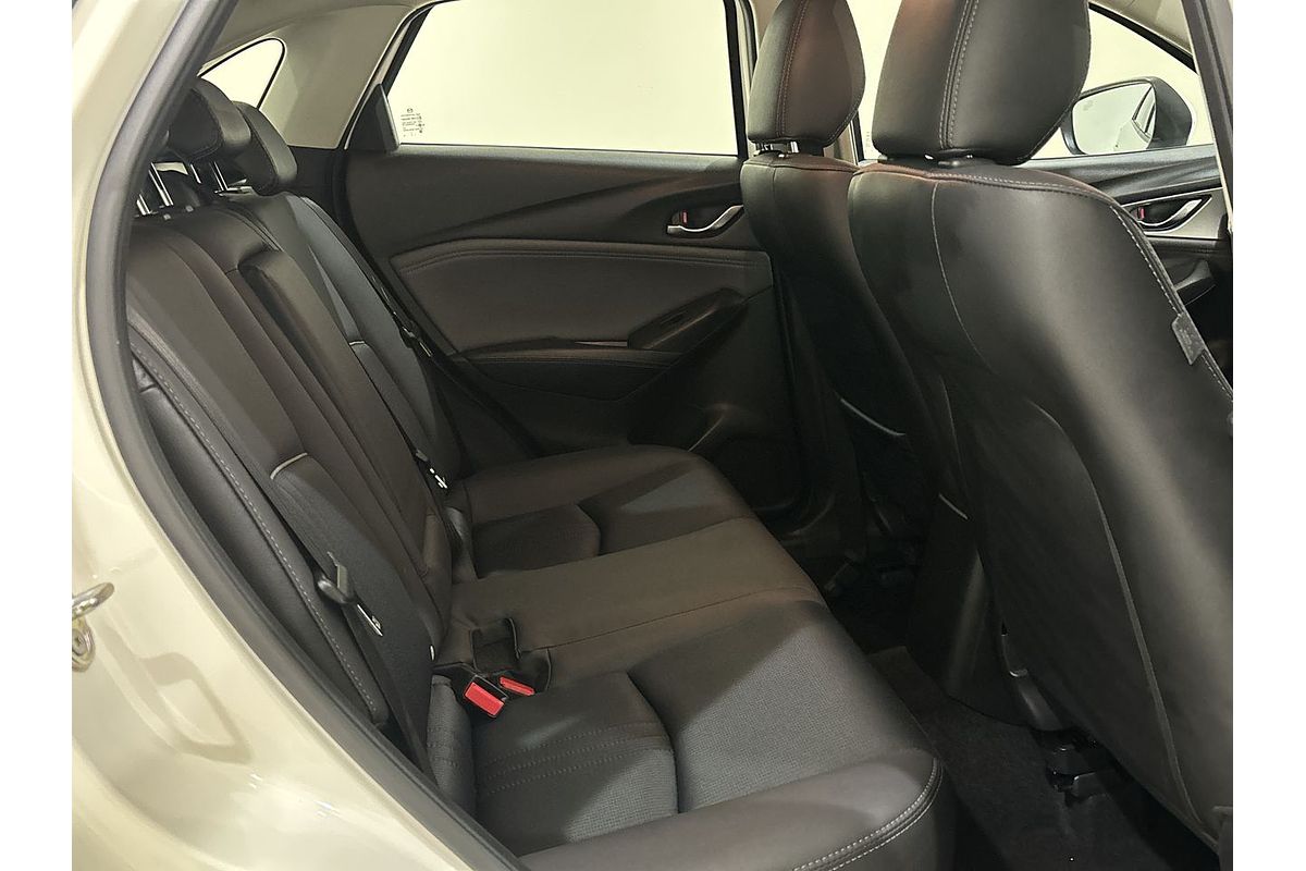 2022 Mazda CX-3 sTouring DK