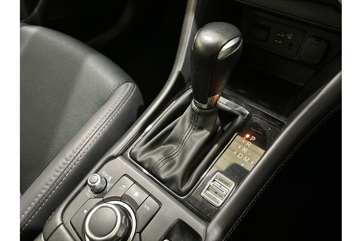 2022 Mazda CX-3 sTouring DK