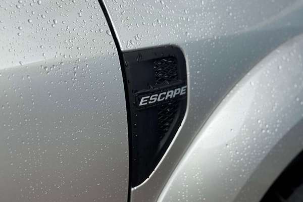 2010 Ford Escape  ZD