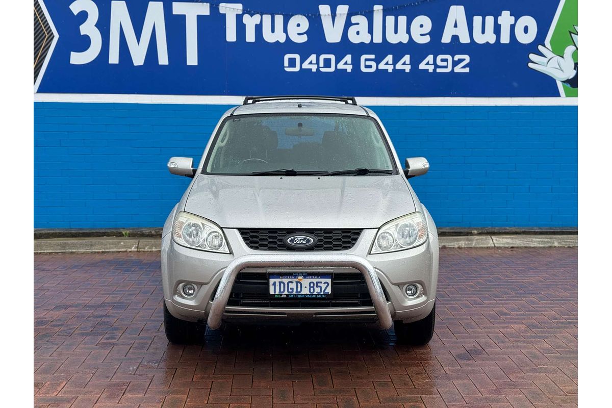 2010 Ford Escape  ZD