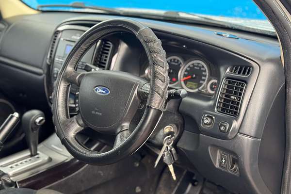 2010 Ford Escape  ZD