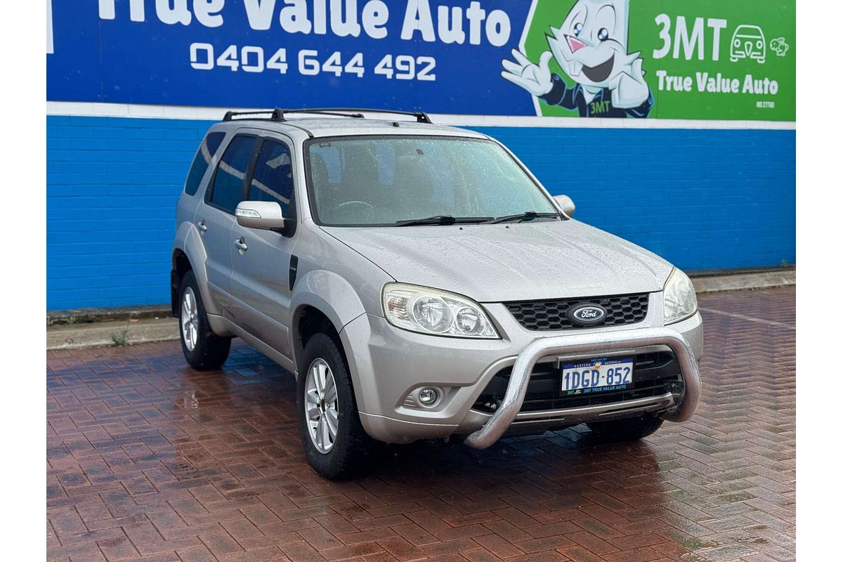 2010 Ford Escape  ZD