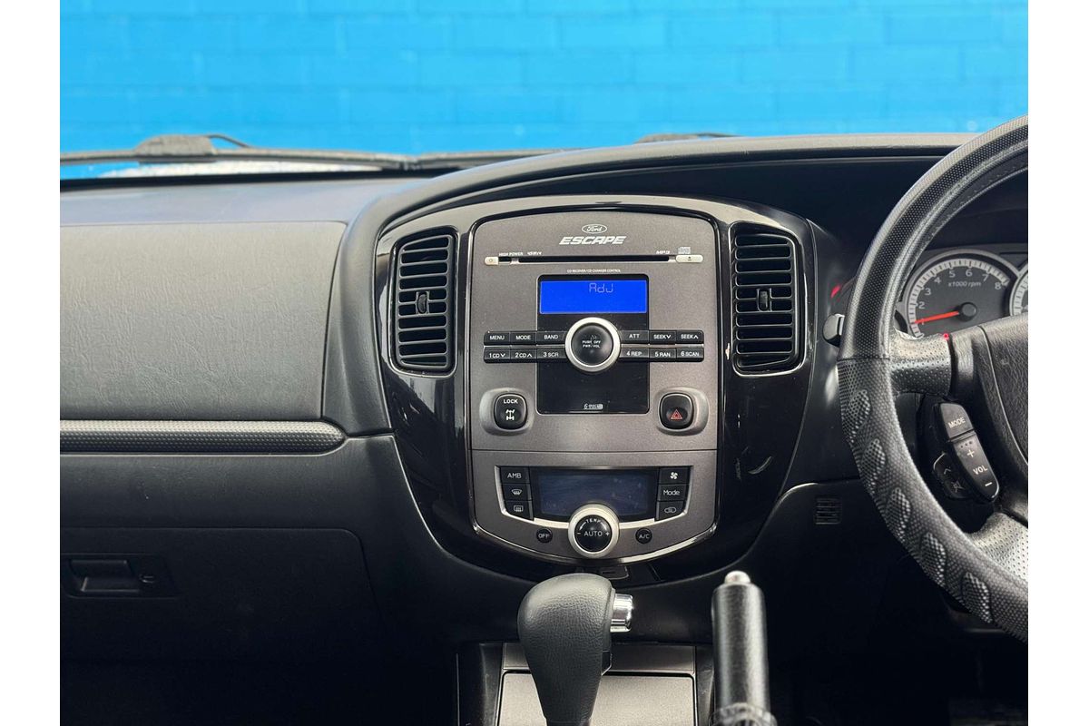 2010 Ford Escape  ZD