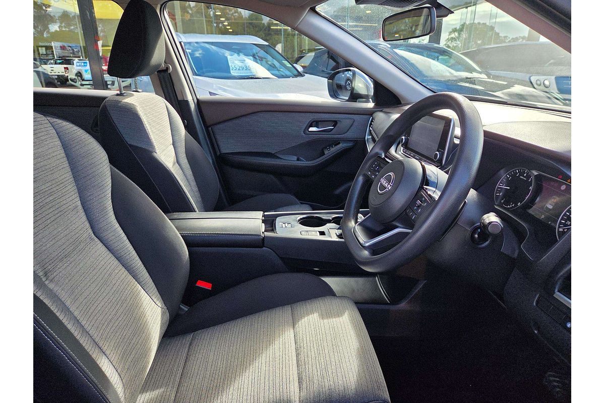 2024 Nissan X-TRAIL ST T33