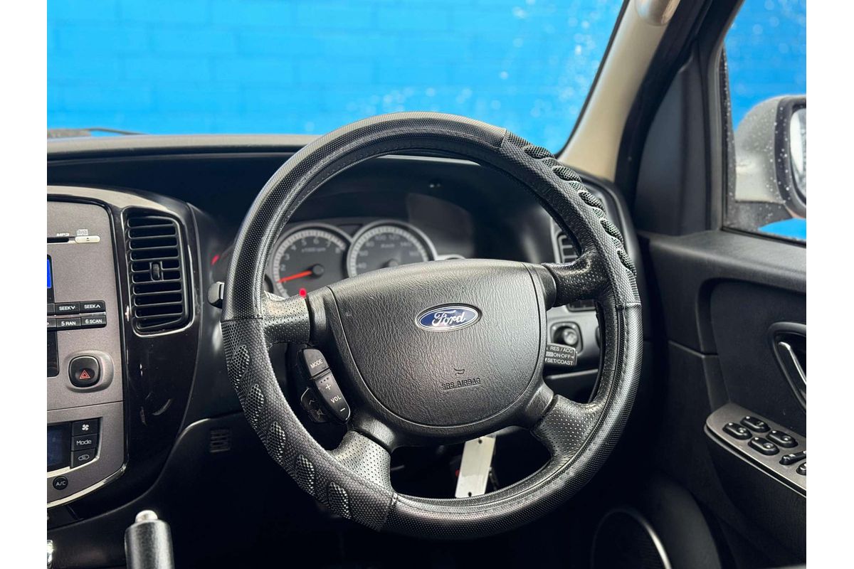 2010 Ford Escape  ZD