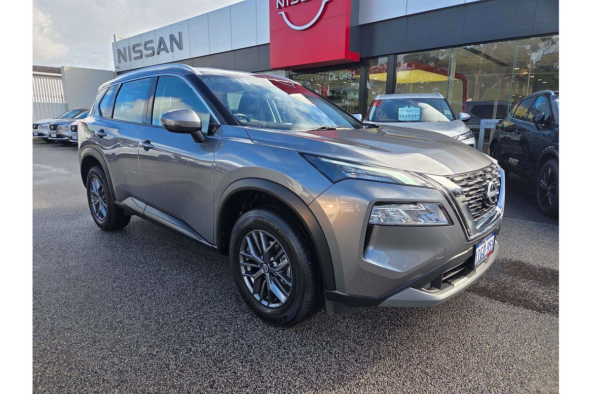 2024 Nissan X-TRAIL ST T33