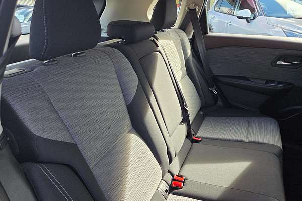 2024 Nissan X-TRAIL ST T33