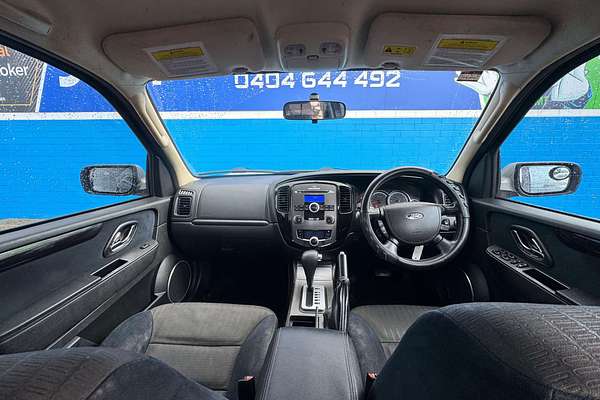 2010 Ford Escape  ZD
