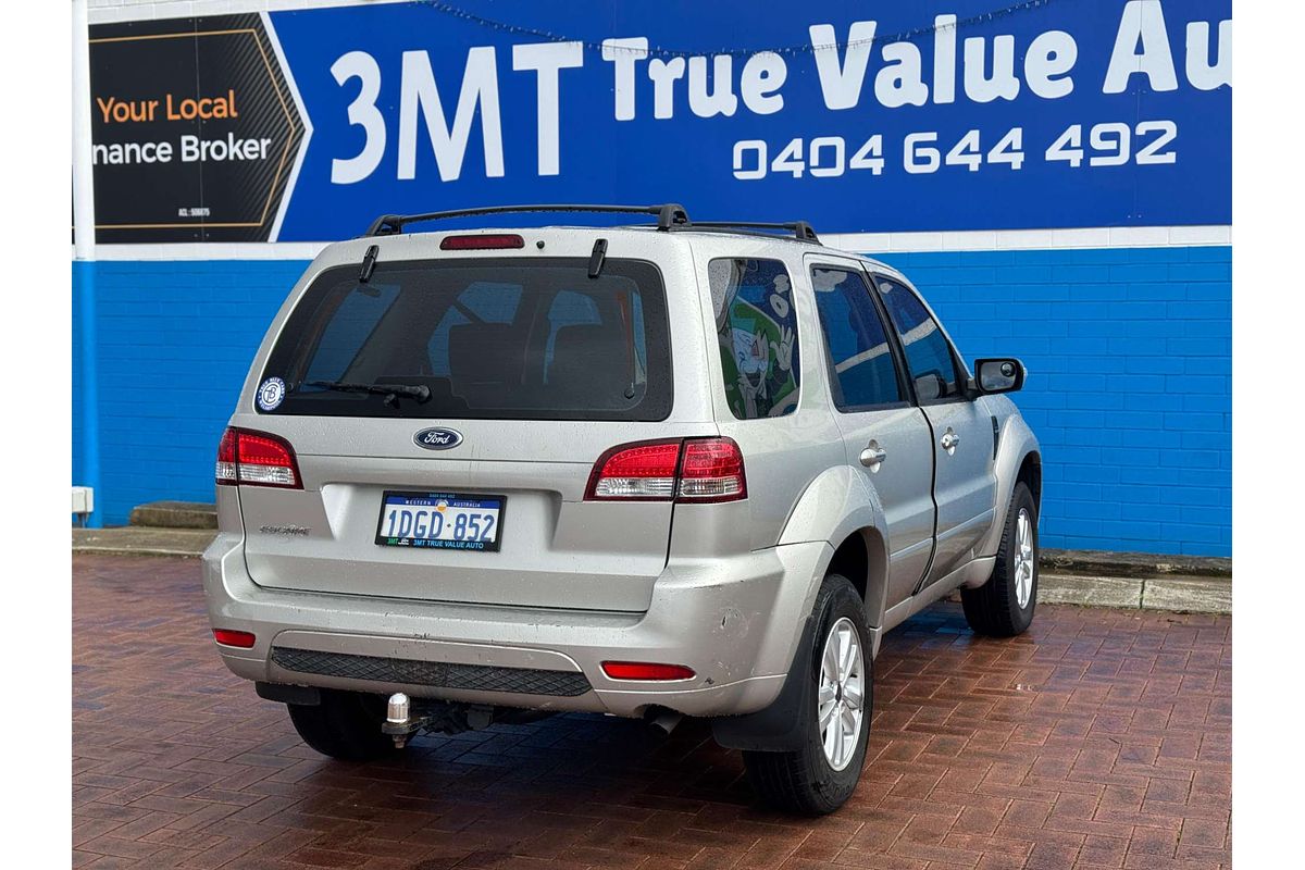 2010 Ford Escape  ZD