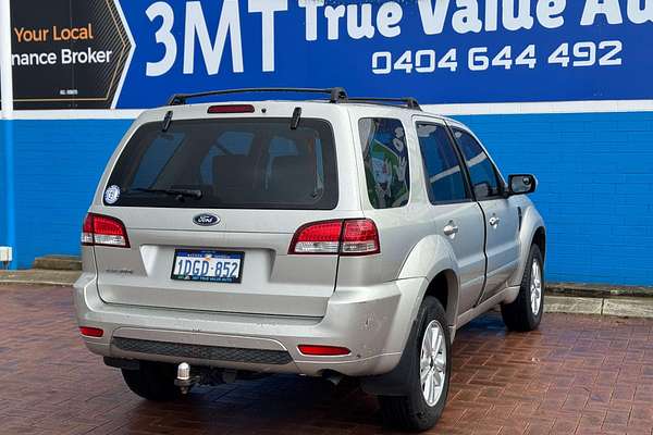 2010 Ford Escape  ZD
