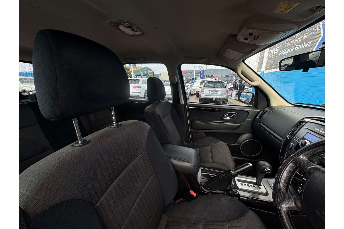 2010 Ford Escape  ZD