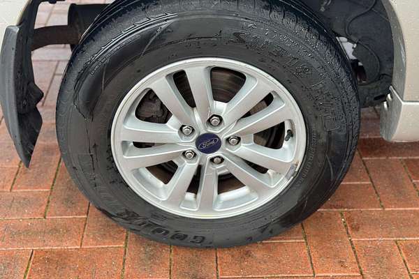 2010 Ford Escape  ZD