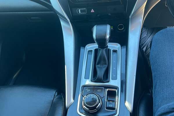 2016 Mitsubishi Pajero Sport GLS QE