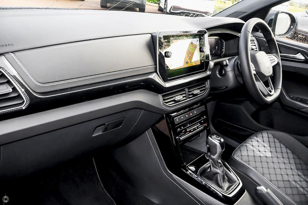 2025 Volkswagen T-Cross 85TSI R-Line D31