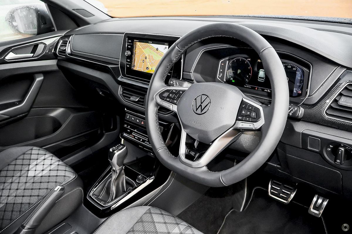 2025 Volkswagen T-Cross 85TSI R-Line D31