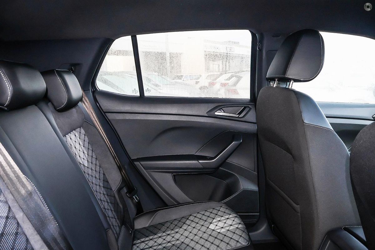 2025 Volkswagen T-Cross 85TSI R-Line D31