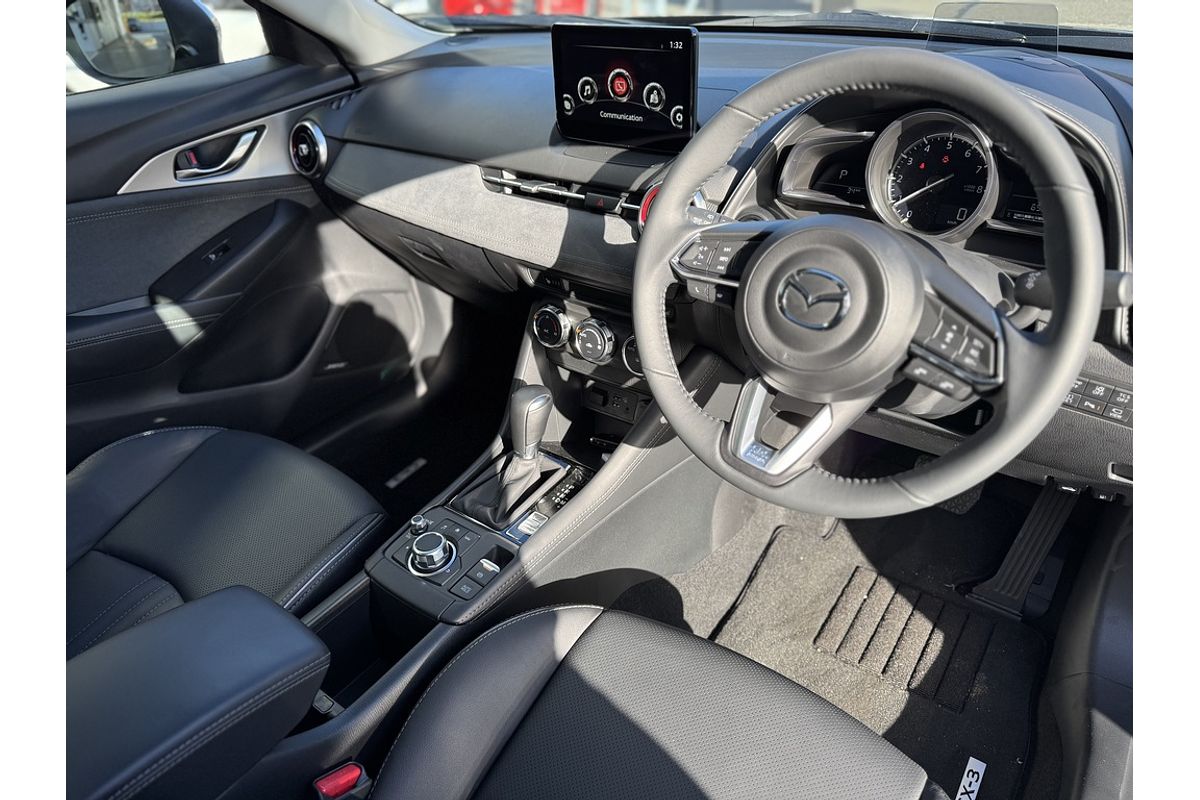 2025 Mazda CX-3 G20 Akari DK
