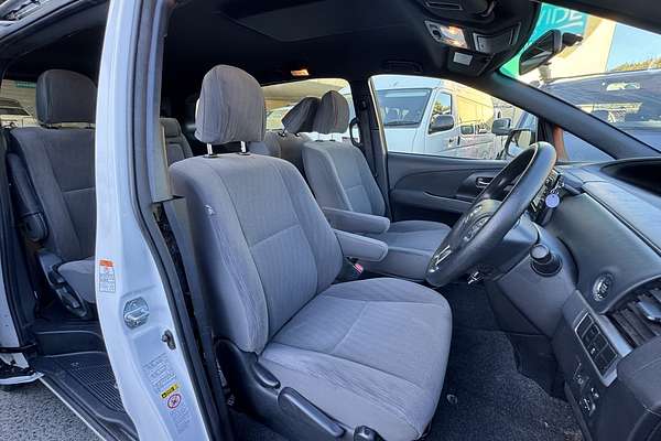 2018 Toyota Tarago GLi ACR50R