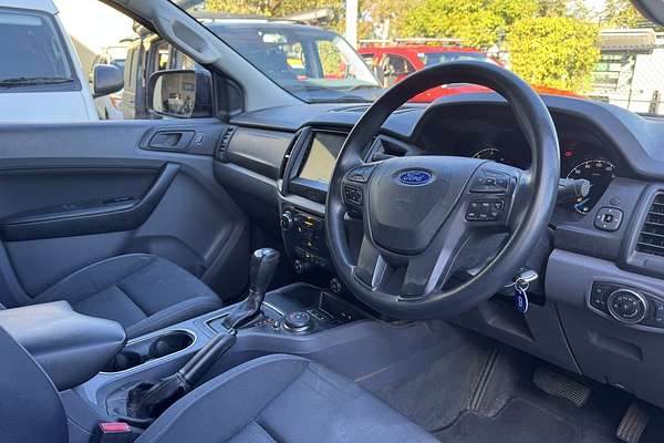 2016 Ford Everest Ambiente UA 3.2L