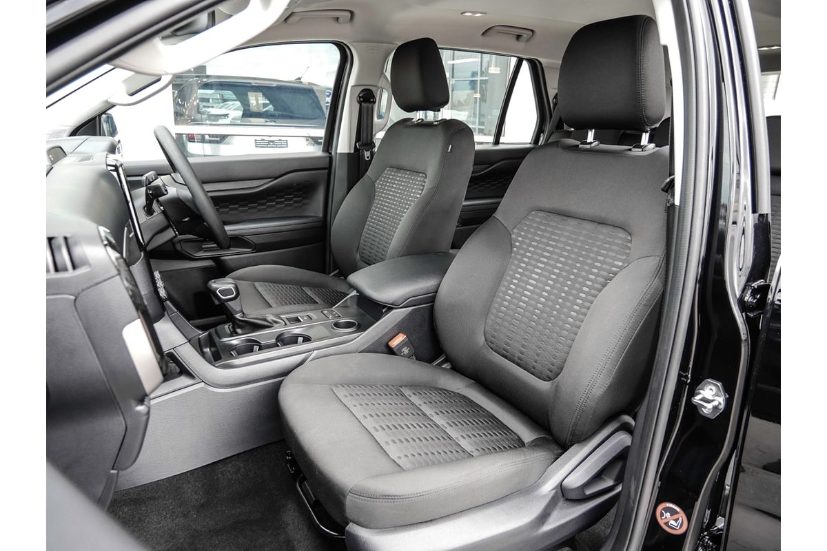 2024 Ford Everest Ambiente 2.0L