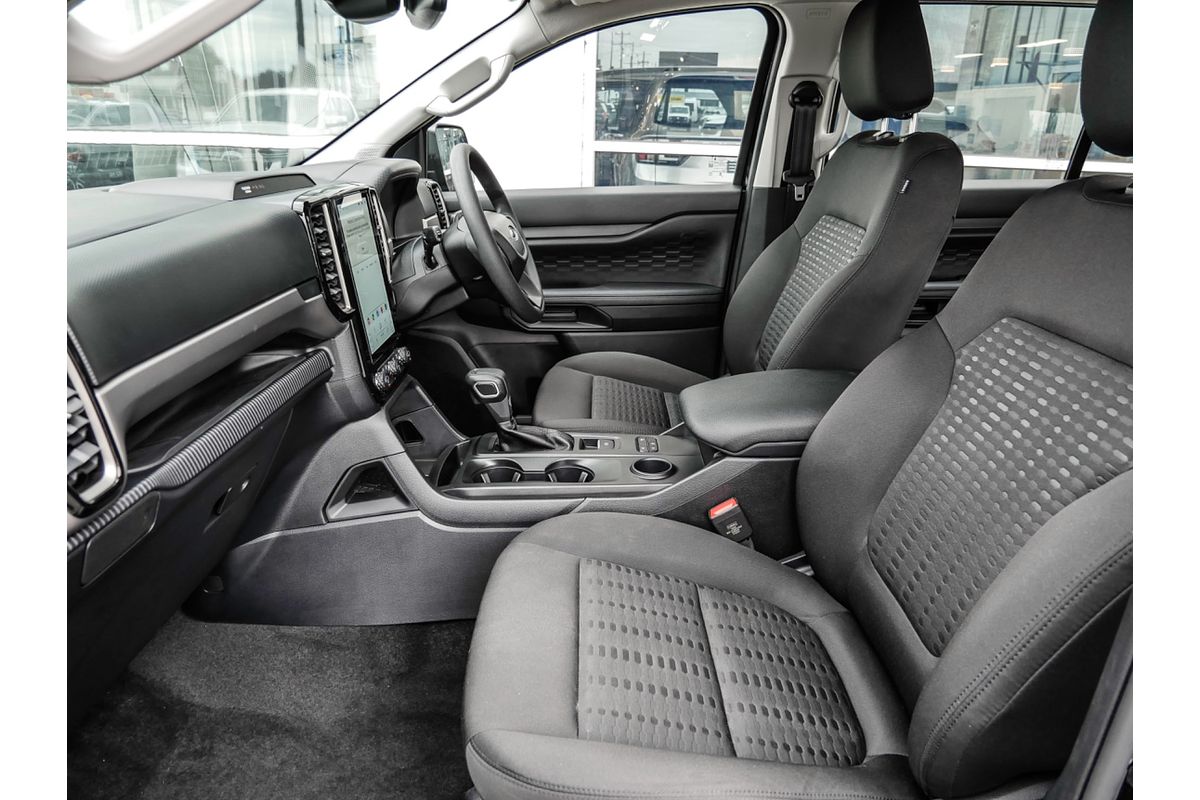 2024 Ford Everest Ambiente 2.0L