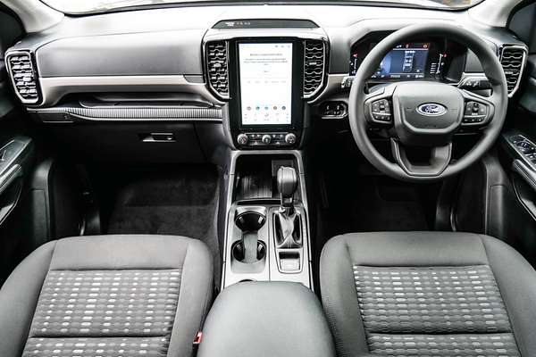 2024 Ford Everest Ambiente 2.0L