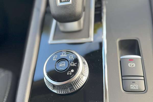 2024 Mitsubishi Outlander ES ZM