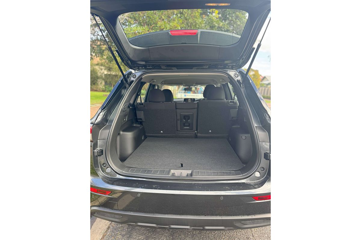 2024 Mitsubishi Outlander ES ZM
