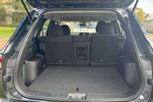 2024 Mitsubishi Outlander ES ZM