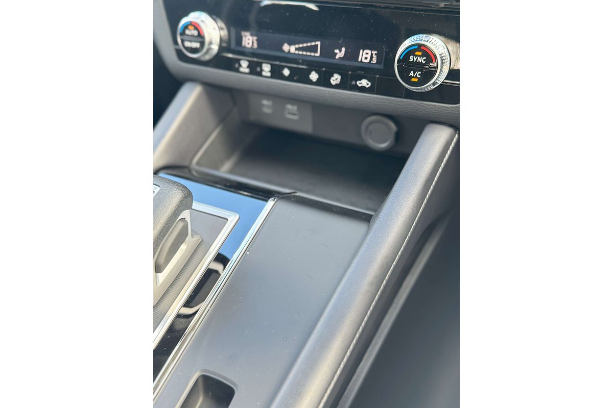 2024 Mitsubishi Outlander ES ZM